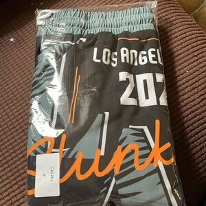 Cali 25’s slunks volleyball shorts size medium new in plastic